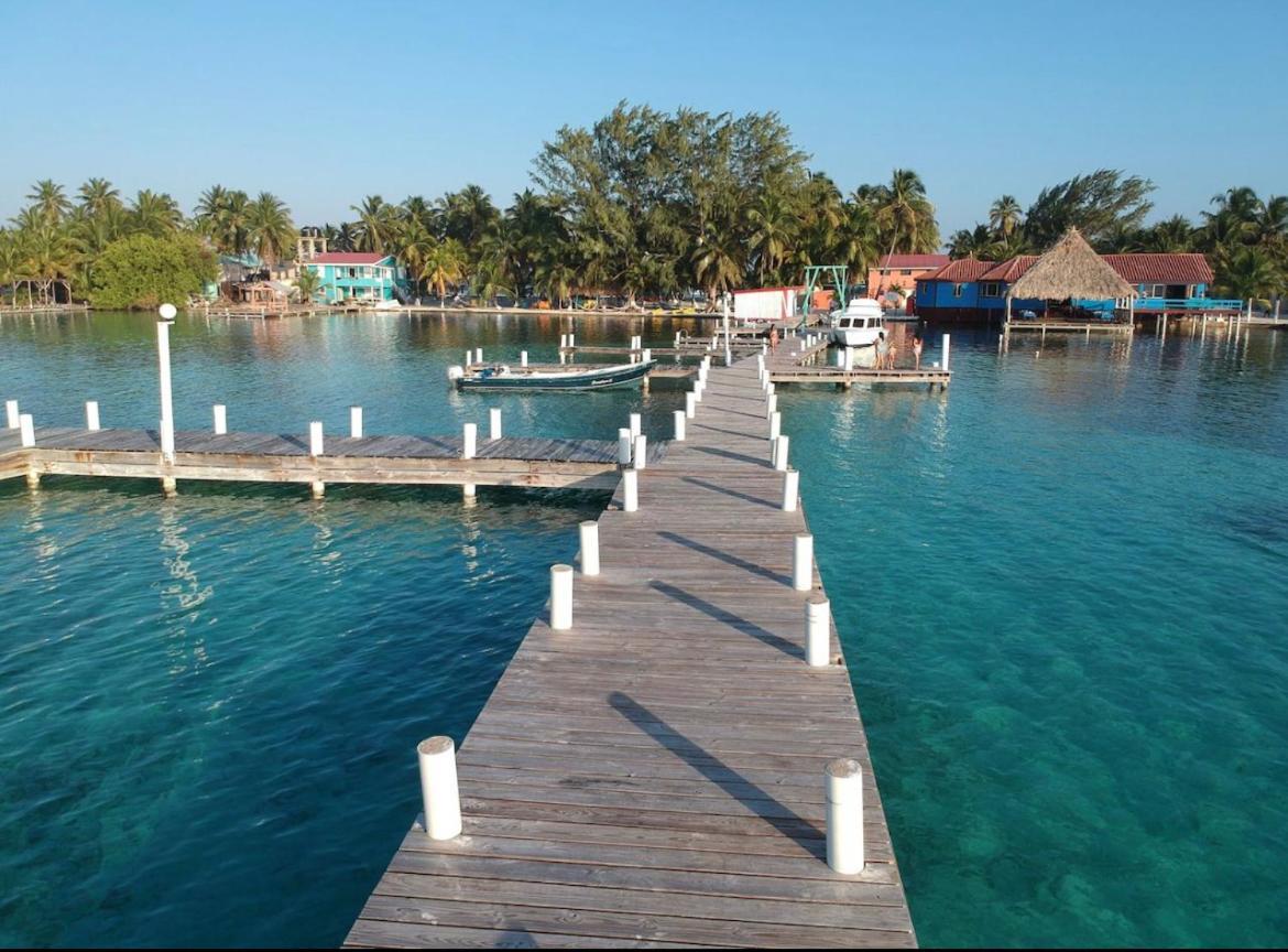Blue Marlin Beach Resort Dangriga Ngoại thất bức ảnh