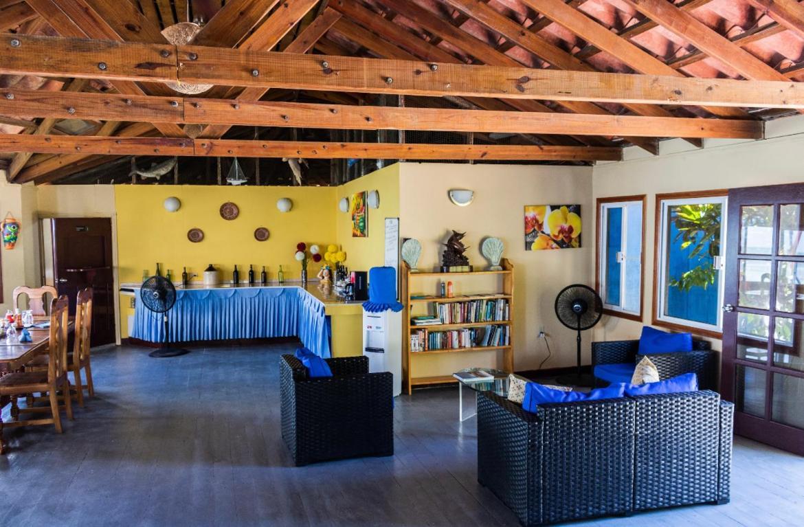 Blue Marlin Beach Resort Dangriga Ngoại thất bức ảnh