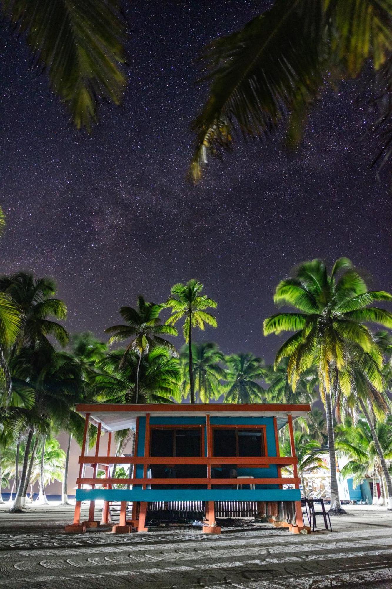 Blue Marlin Beach Resort Dangriga Ngoại thất bức ảnh