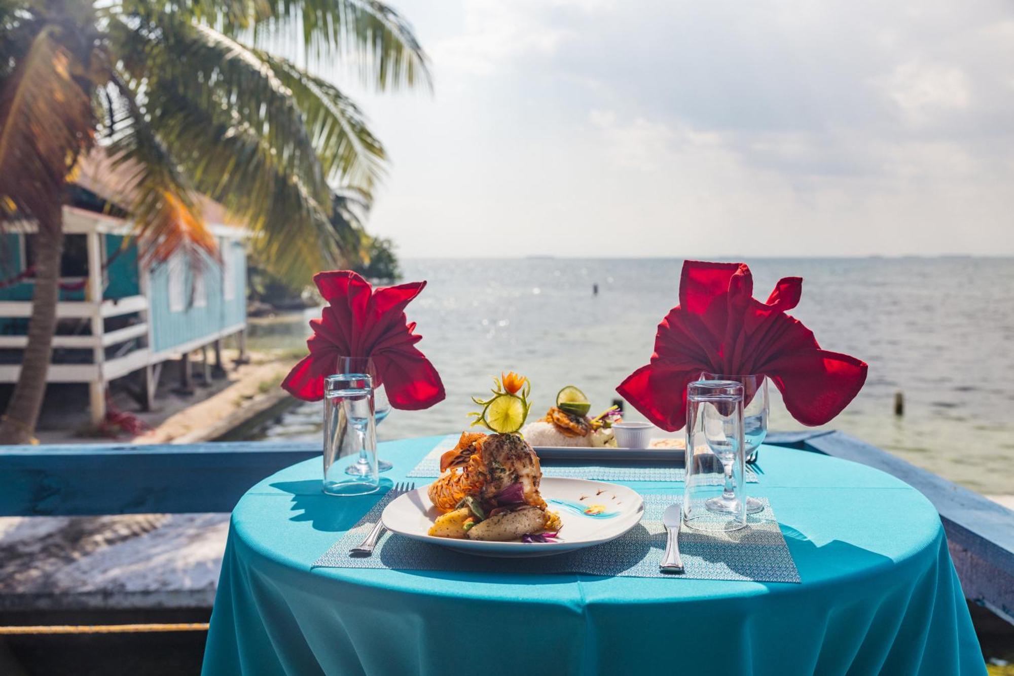 Blue Marlin Beach Resort Dangriga Ngoại thất bức ảnh