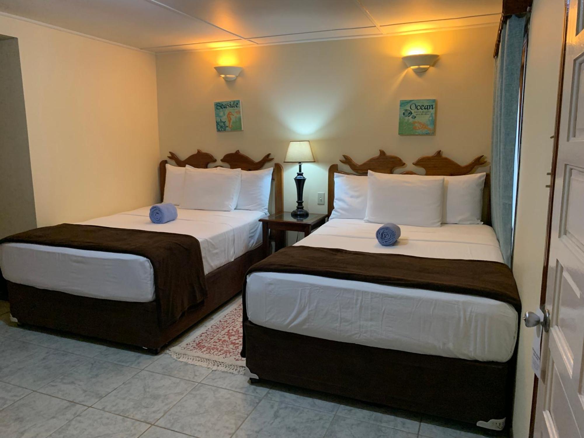 Blue Marlin Beach Resort Dangriga Ngoại thất bức ảnh