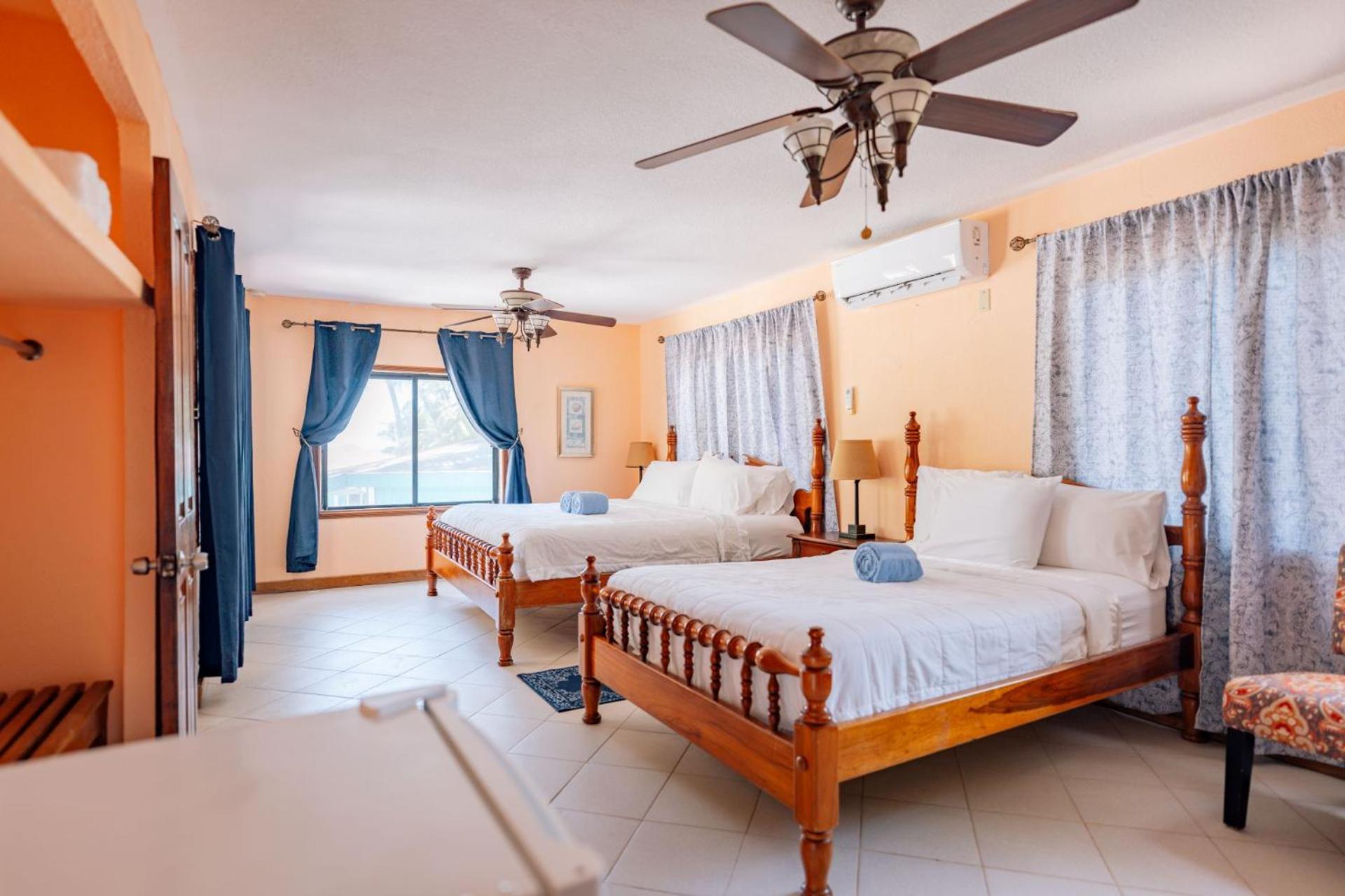 Blue Marlin Beach Resort Dangriga Ngoại thất bức ảnh