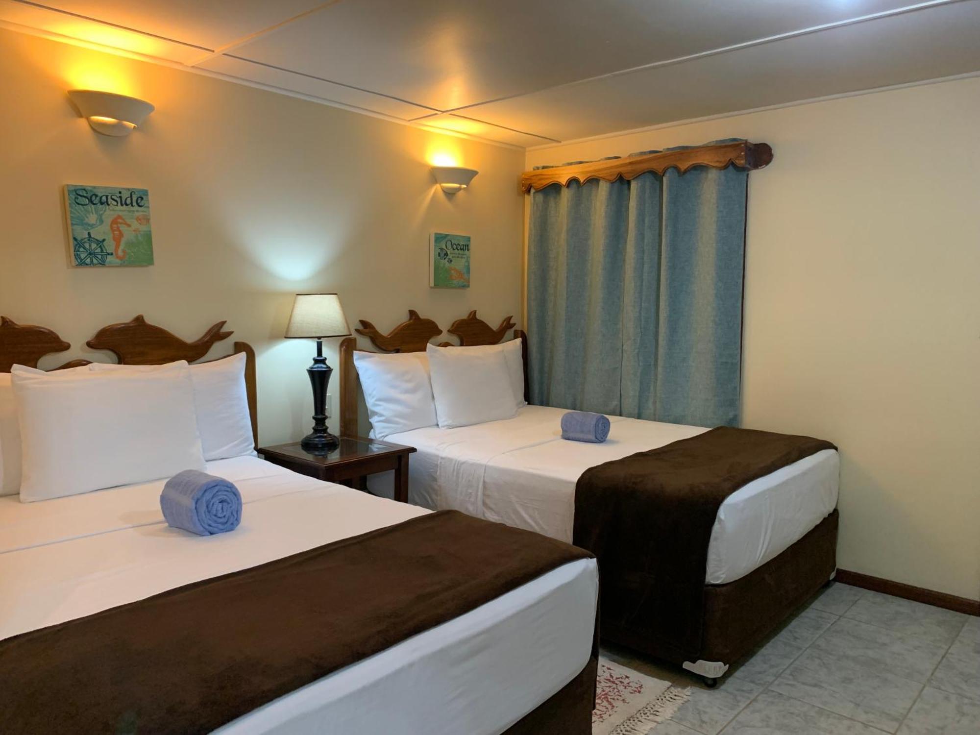 Blue Marlin Beach Resort Dangriga Ngoại thất bức ảnh